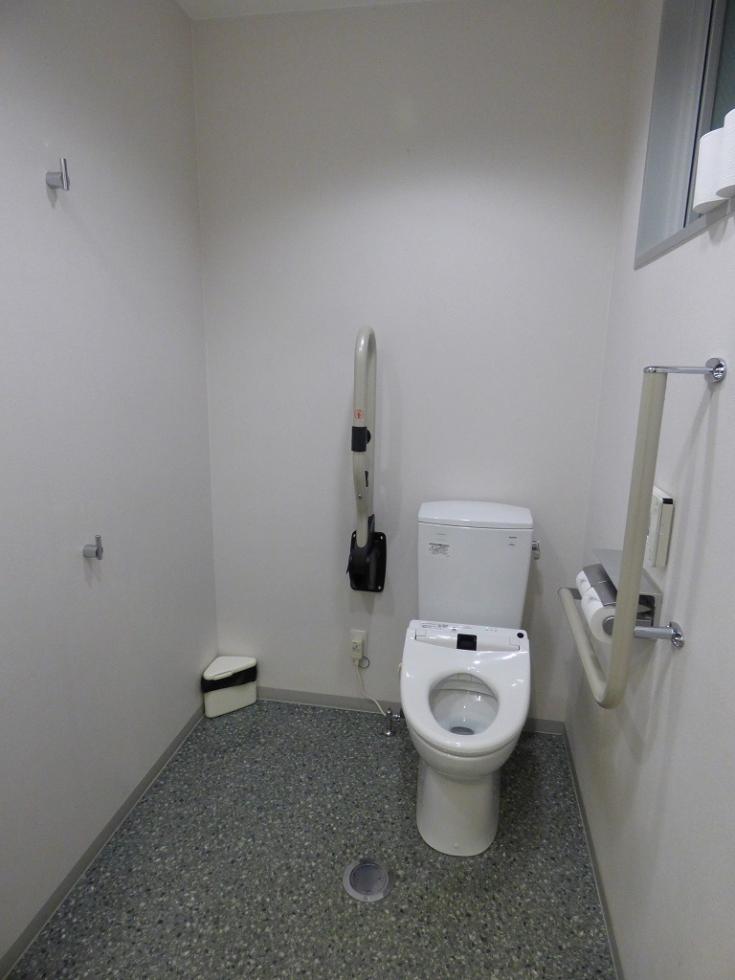 多目的トイレ　※1階