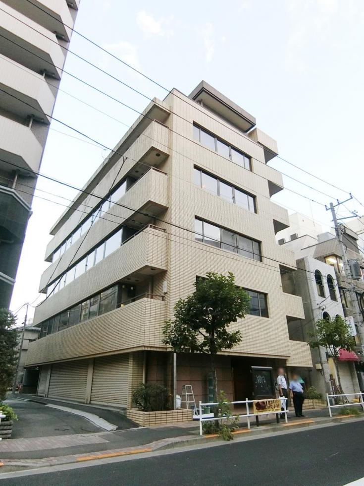Yotsuya Saneicho Square