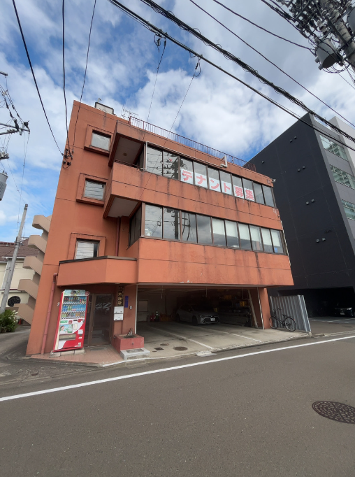 Atami storebuilding