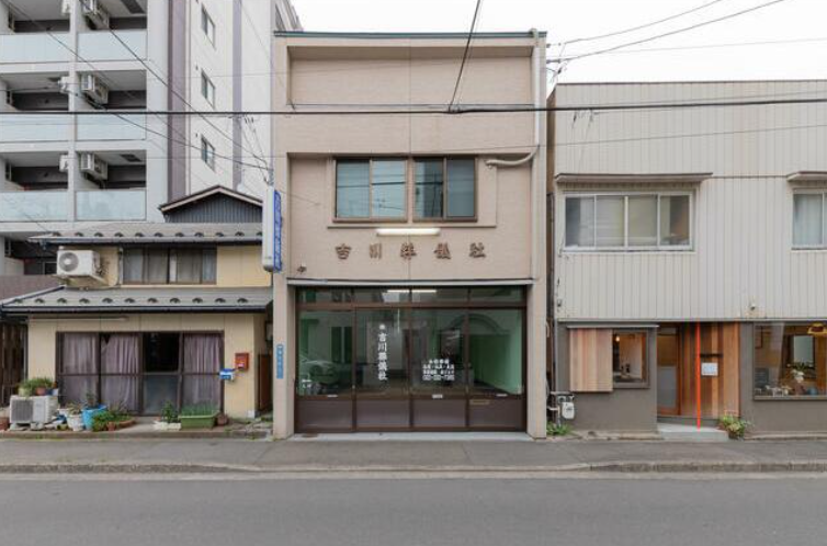 春日町一棟貸店舗