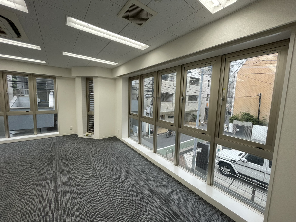 【セミオーダーオフィス】赤坂　壁・床素材が選べる小規模築浅オフィス